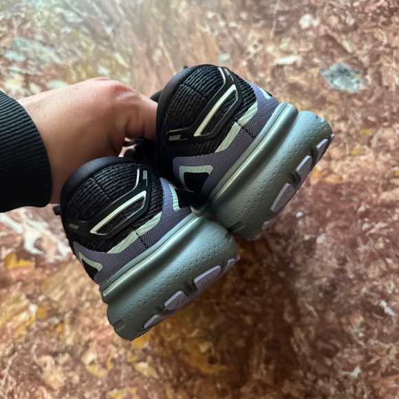 Womens Black Brooks Running Athletic Shoes - Picture 5 of 8